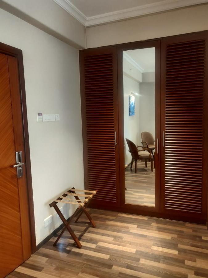 Adiva Residency Beacon, Grant Road, Mumbai Hotel Exterior photo