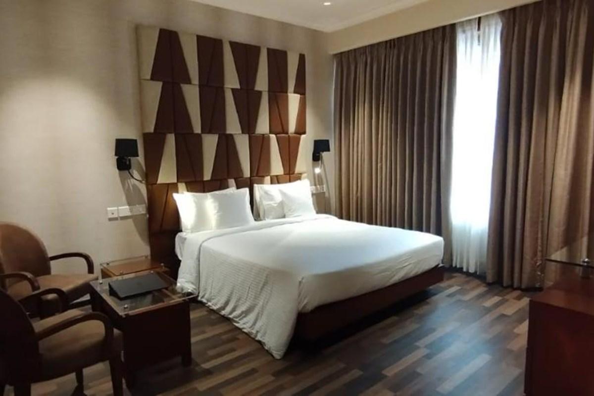 Adiva Residency Beacon, Grant Road, Mumbai Hotel Exterior photo
